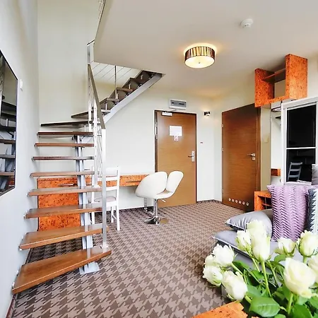 408 W Pieciogwiazdkowym Royal Tulip Plaza 200 M Dobruk Apartment *